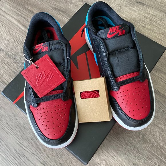 Wmns Air Jordan 1 Retro Low OG ‘NC to Chi’ Sz.5 - Picture 1 of 6